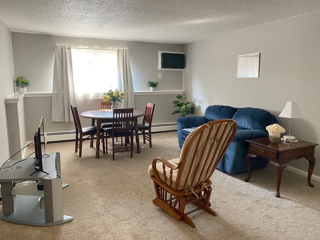 Condominium at 635 West Lowell Ave # 7, Haverhill MA 01832, Haverhill, photo 2 of 17