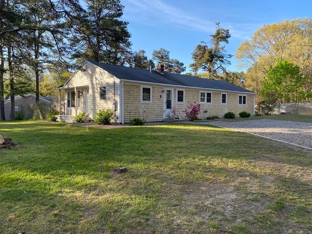 14 Andersen Ave, Sandwich MA 02537