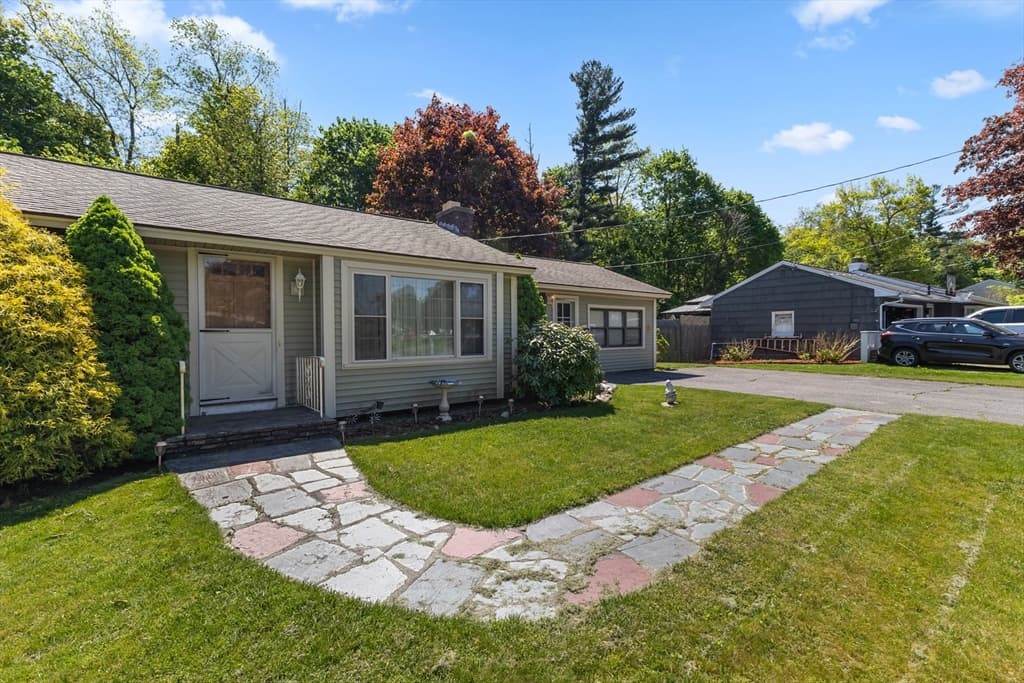 Single Family Residence at 25 Kings Mountain Dr, West Boylston MA 01583, West Boylston, photo 2 of 23