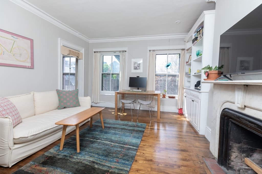 80 Mount Vernon St # 10, Boston MA 02108