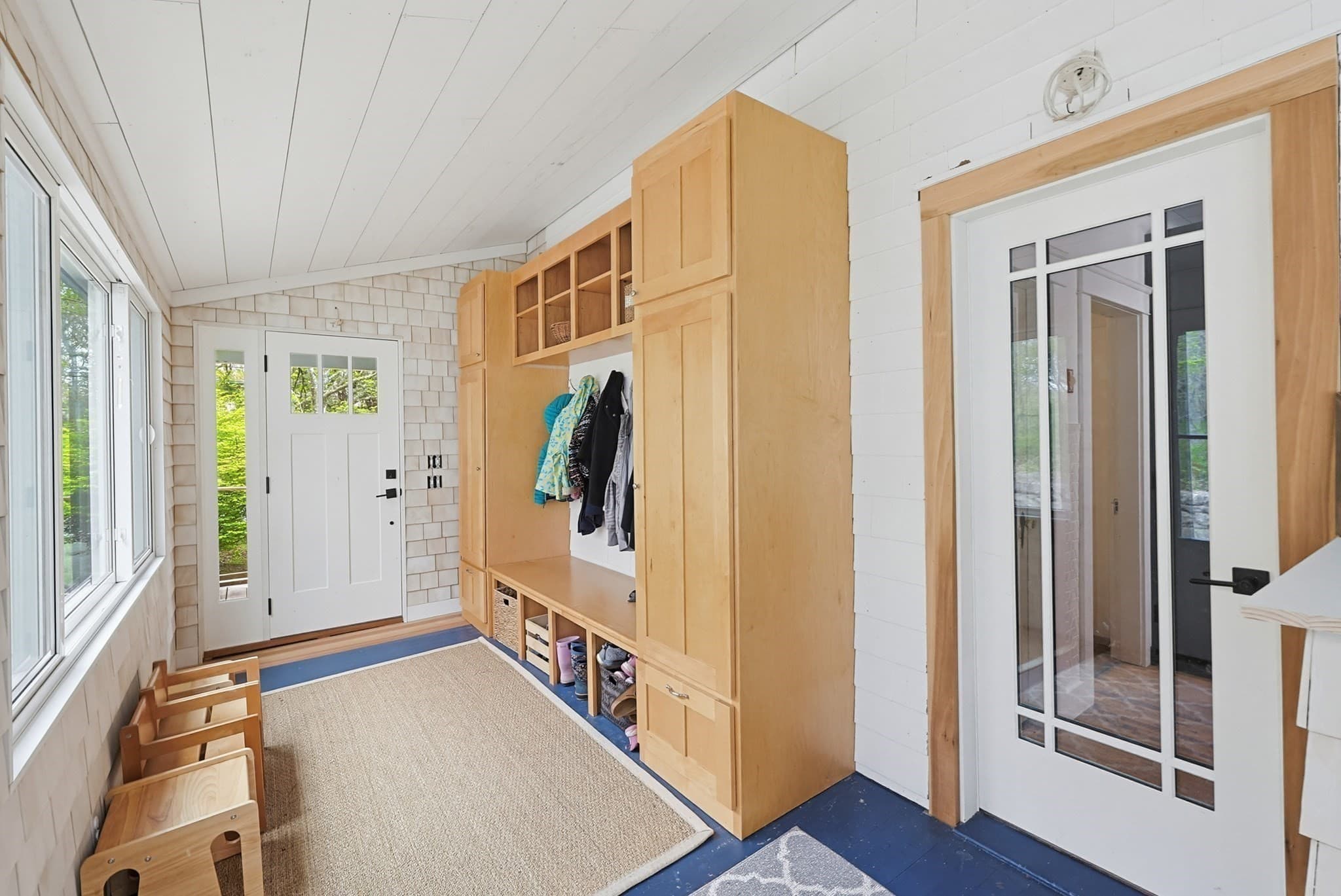Single Family Residence at 129 Cross Rd, Westport MA 02790, photo 7 of 42