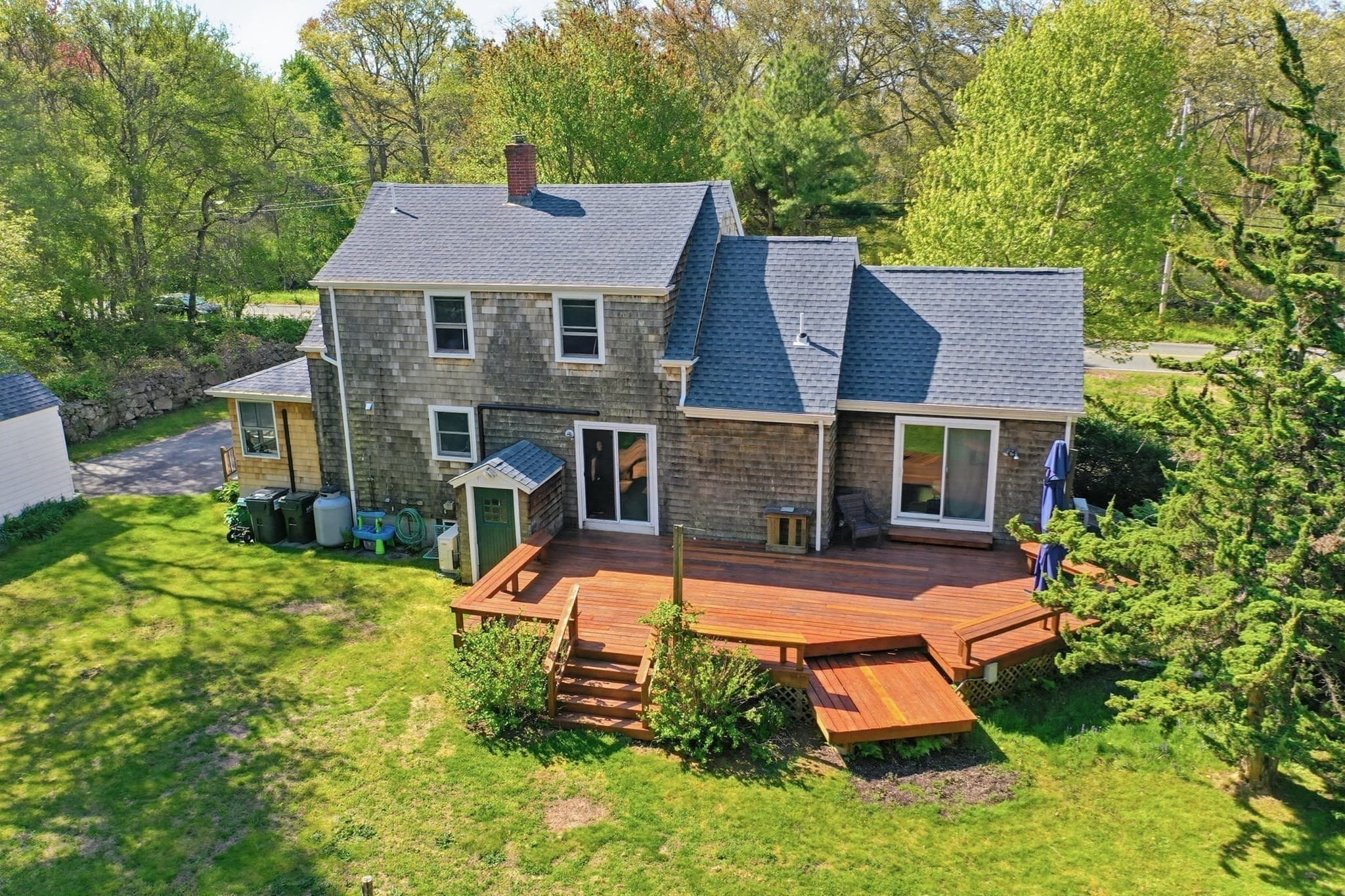 Single Family Residence at 129 Cross Rd, Westport MA 02790, photo 5 of 42