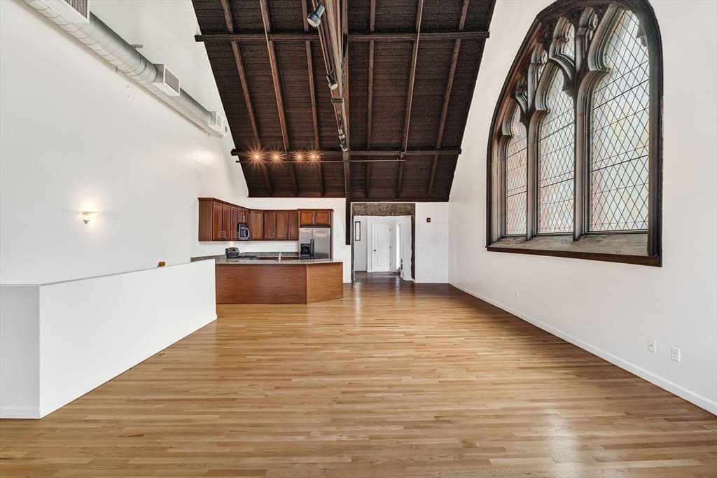 Condominium at 157 Beale Street # 1, Quincy MA 02170, photo 2 of 27