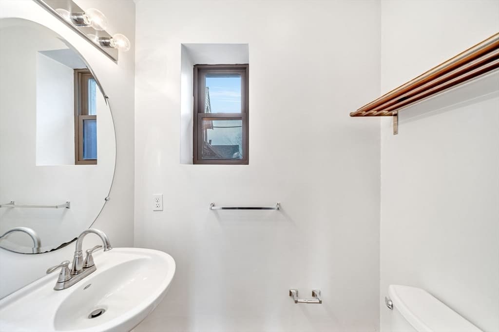 Condominium at 157 Beale Street # 1, Quincy MA 02170, photo 13 of 27