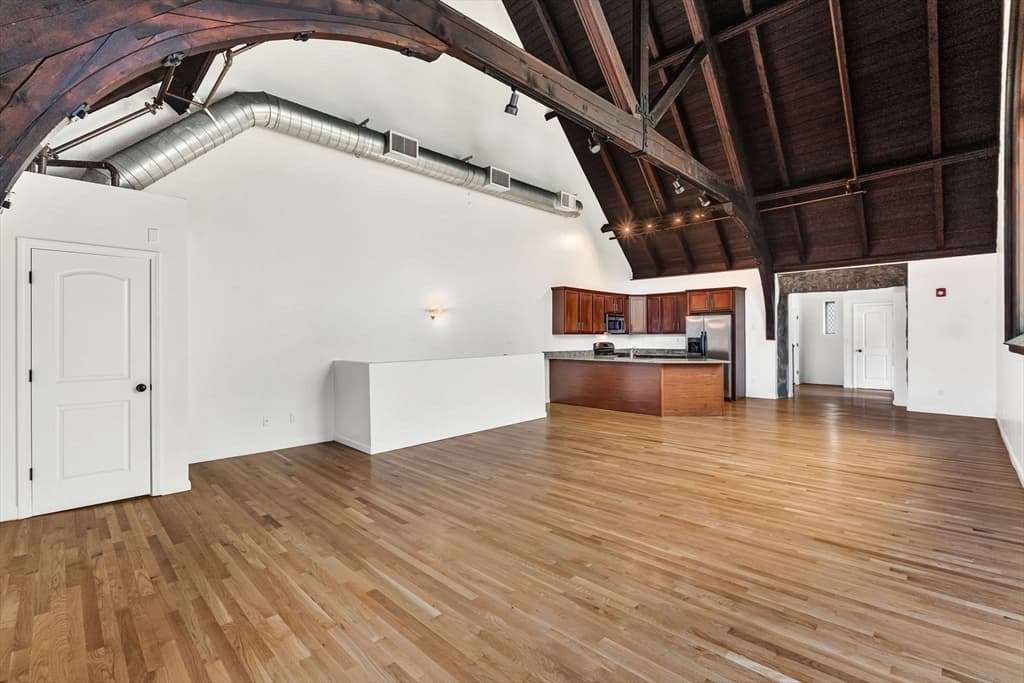Condominium at 157 Beale Street # 1, Quincy MA 02170, photo 3 of 27