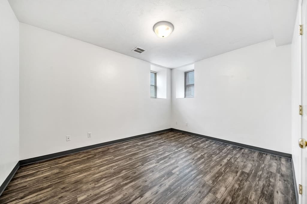 Condominium at 157 Beale Street # 1, Quincy MA 02170, photo 15 of 27