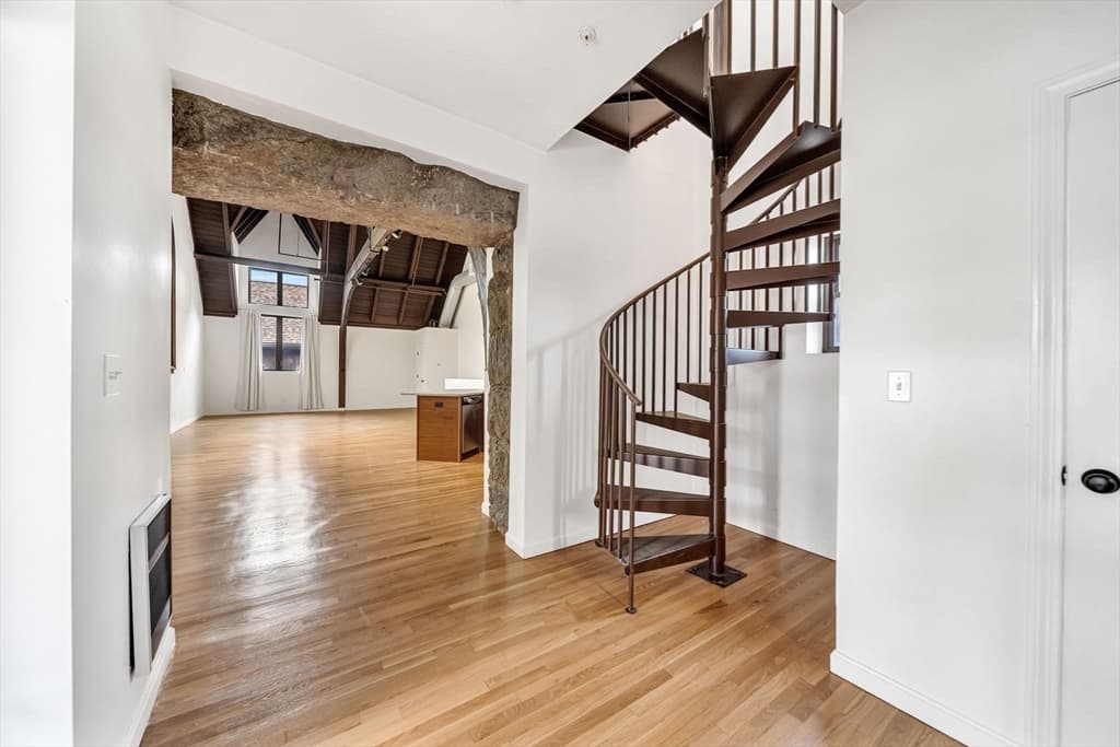 Condominium at 157 Beale Street # 1, Quincy MA 02170, photo 11 of 27
