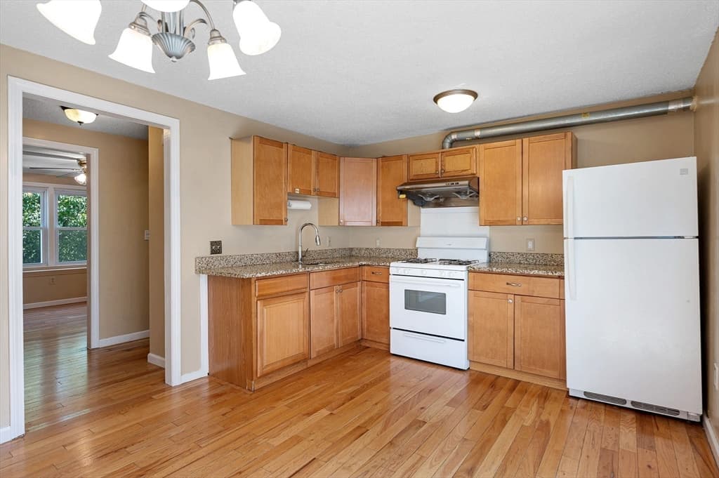 Condominium at 54 Gates St # 2, Lowell MA 01851, photo 9 of 21