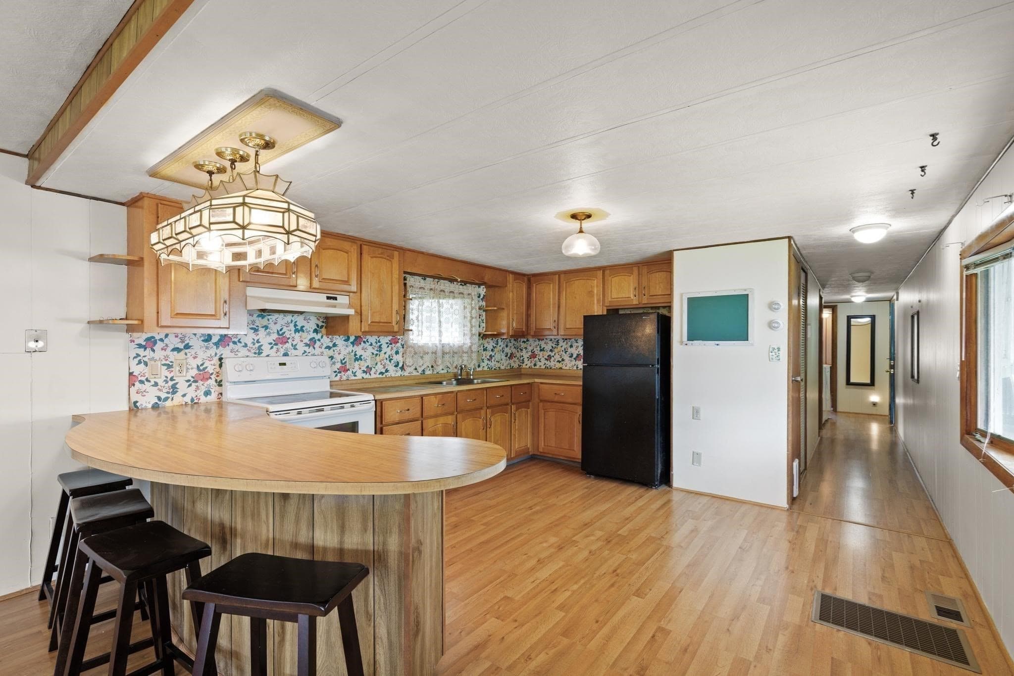 48 Easy Street, Raynham MA 02767