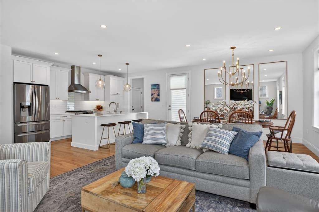 Single Family Residence at 5 Mirasol Cir # 5, Acton MA 01720, photo 5 of 37