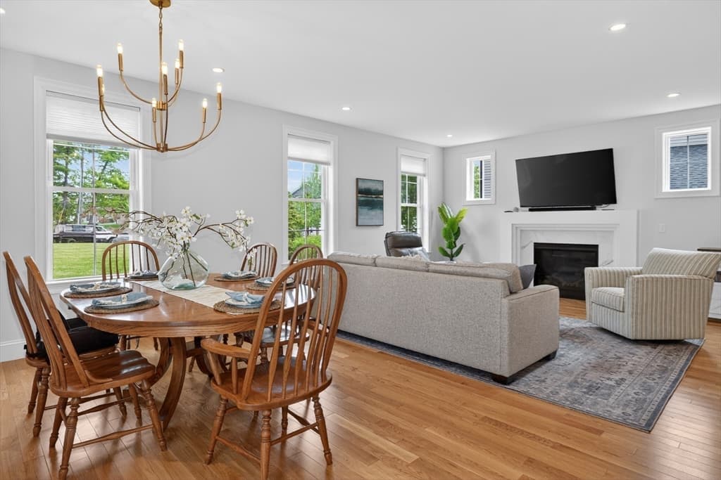 Single Family Residence at 5 Mirasol Cir # 5, Acton MA 01720, photo 10 of 37