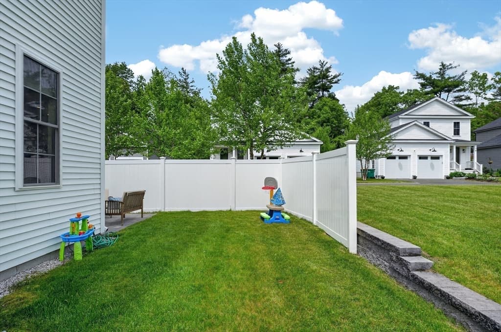 Single Family Residence at 5 Mirasol Cir # 5, Acton MA 01720, photo 31 of 37