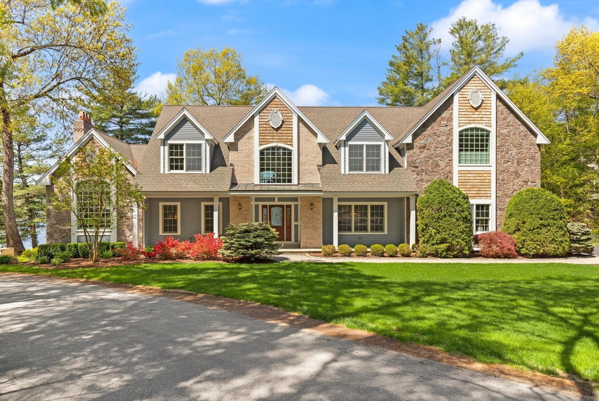 Single Family Residence at 1 Appian Way, Westford MA 01886, photo 2 of 42