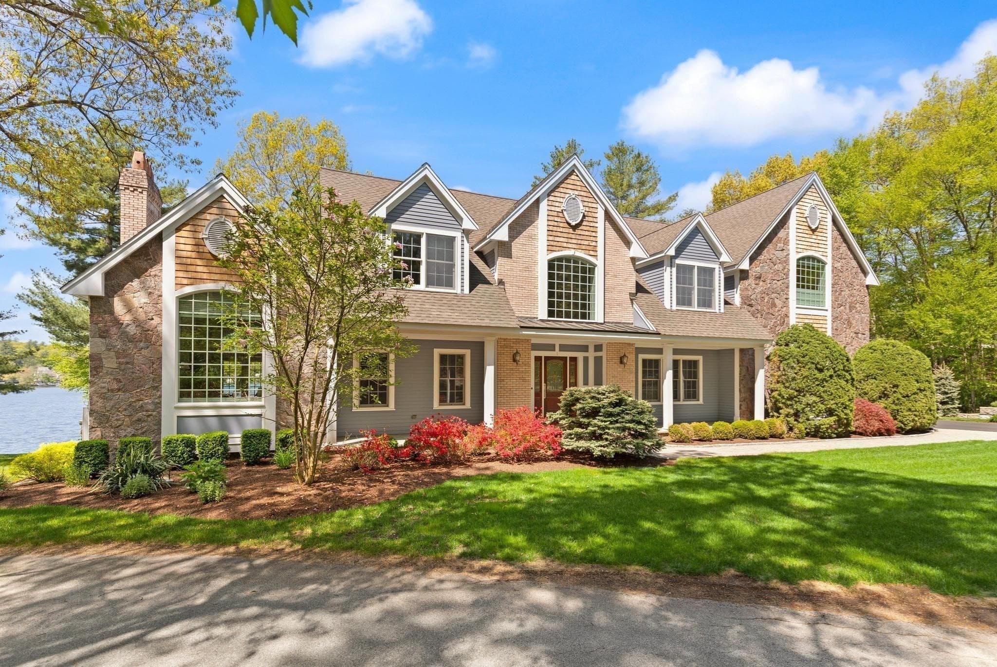 Single Family Residence at 1 Appian Way, Westford MA 01886, photo 3 of 42