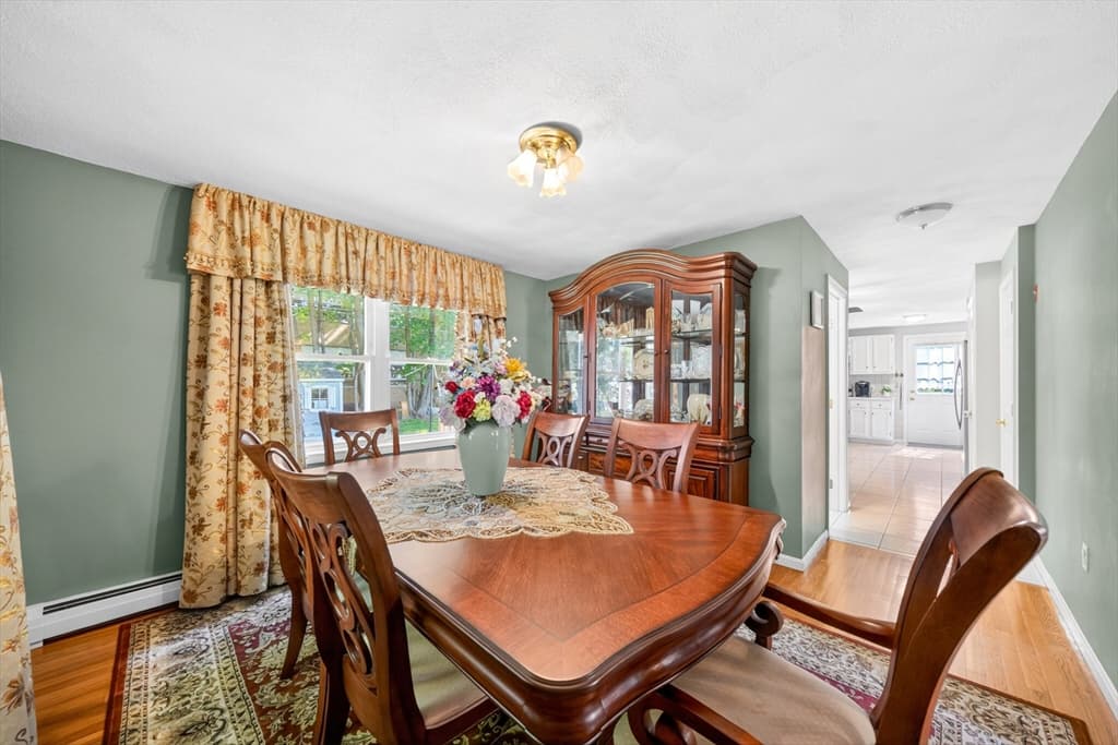 Single Family Residence at 8 Sparrow Ln, Peabody MA 01960, Peabody, photo 14 of 36