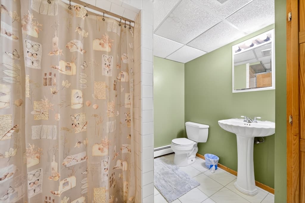 Single Family Residence at 8 Sparrow Ln, Peabody MA 01960, Peabody, photo 31 of 36