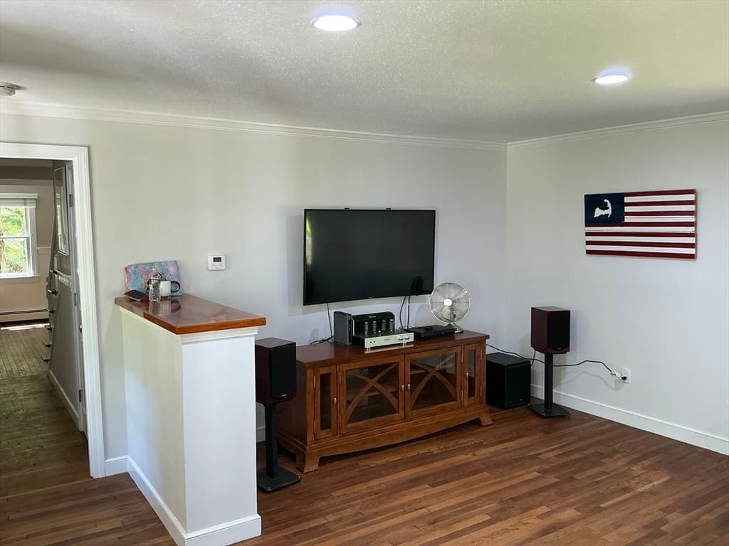 Single Family Residence at 26 The Morgan Cir, Mashpee MA 02649, Mashpee, photo 5 of 39
