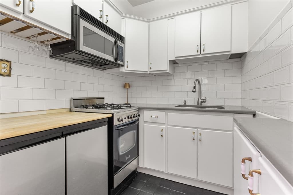 Condominium at 27 Bowdoin Street # 1C, Boston MA 02114, photo 7 of 20