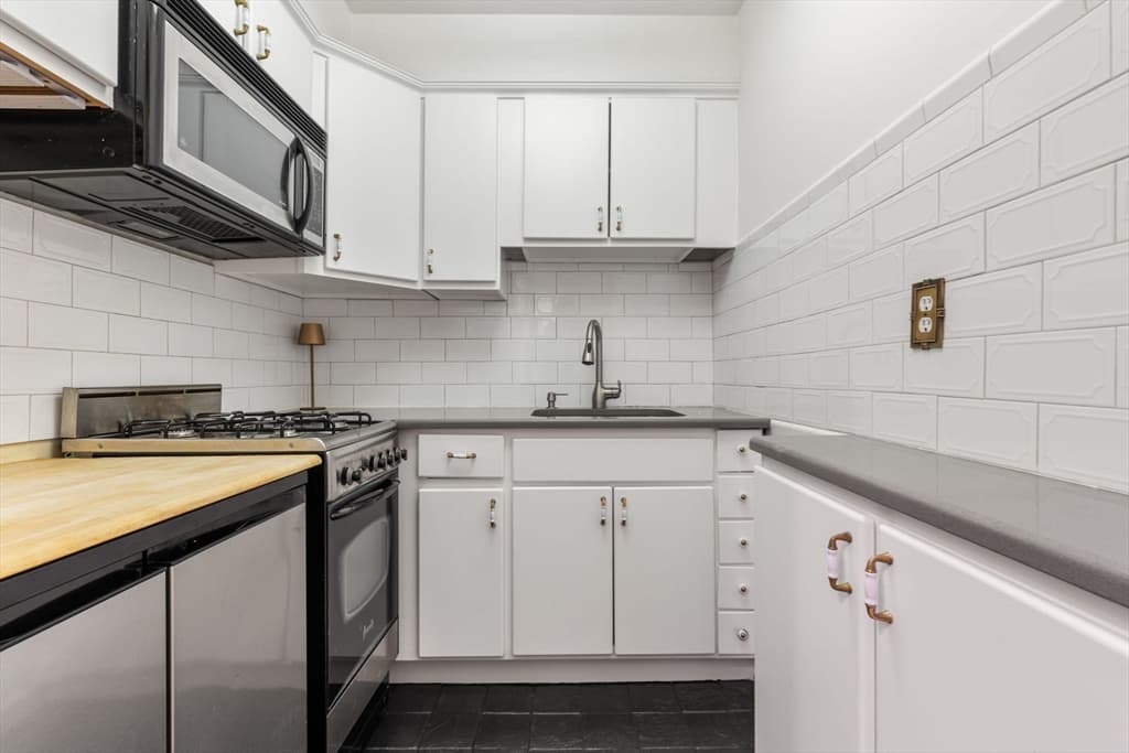 Condominium at 27 Bowdoin Street # 1C, Boston MA 02114, photo 8 of 20