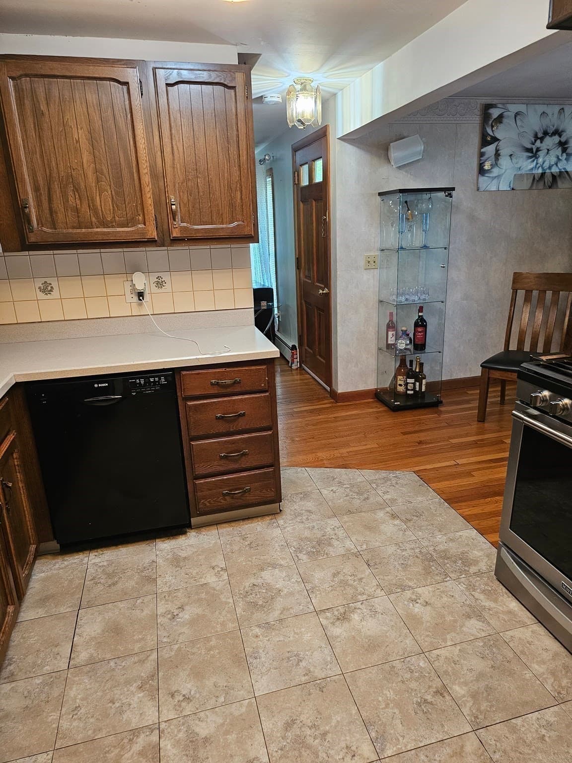 Single Family Residence at 186 Ridge Rd, Marlborough MA 01752, Marlborough, photo 6 of 38