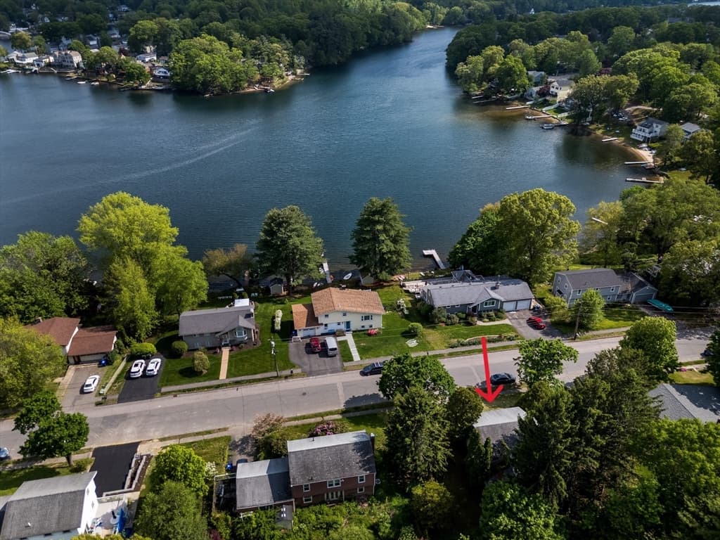 44 Fort Meadow Drive, Hudson MA 01749