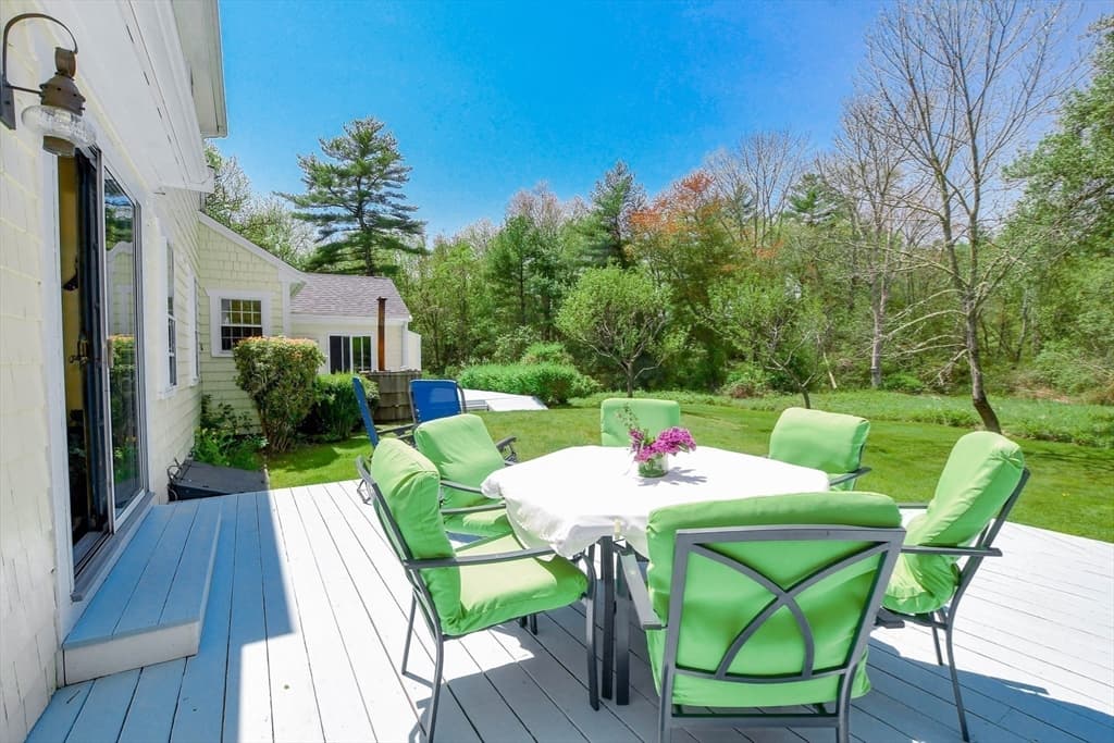 595 New Bedford Road, Rochester MA 02770 photo 7
