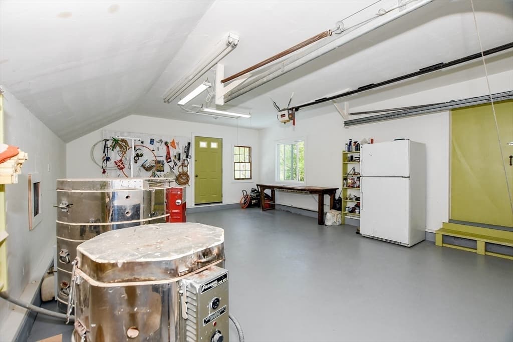 595 New Bedford Road, Rochester MA 02770 photo 32