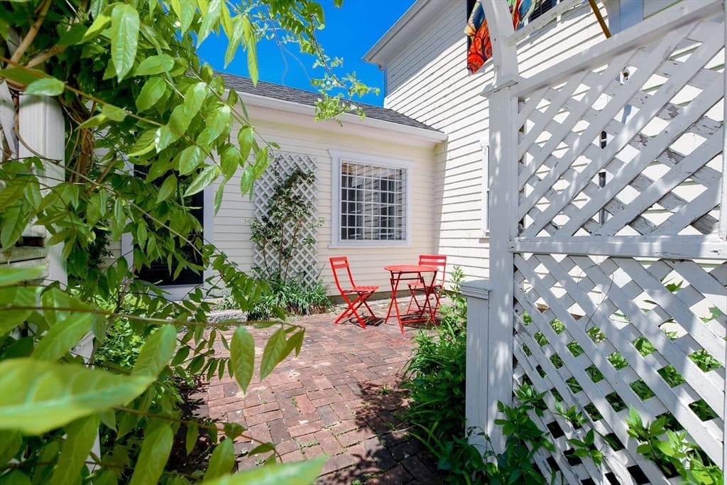 595 New Bedford Road, Rochester MA 02770 photo 37