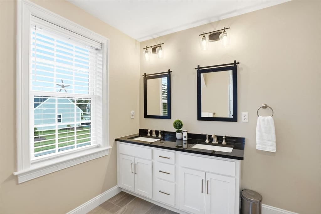 Single Family Residence at 7 Yellow Birch Dr, Plymouth MA 02360, photo 30 of 42