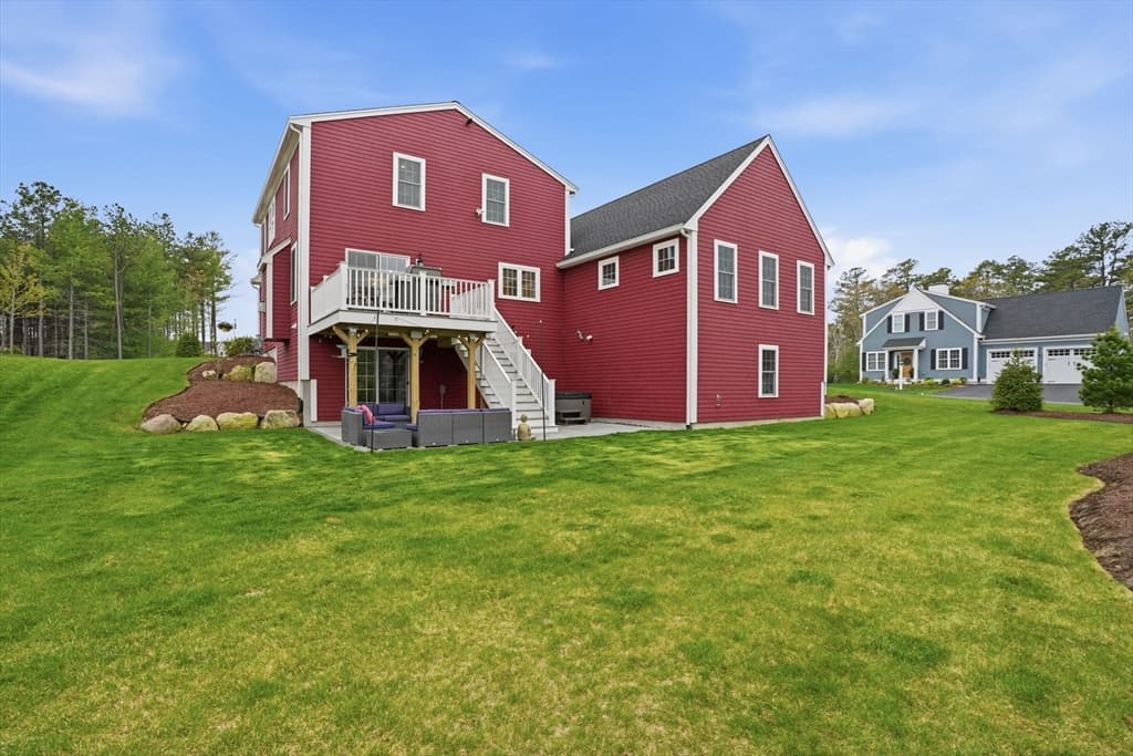 Single Family Residence at 7 Yellow Birch Dr, Plymouth MA 02360, photo 34 of 42