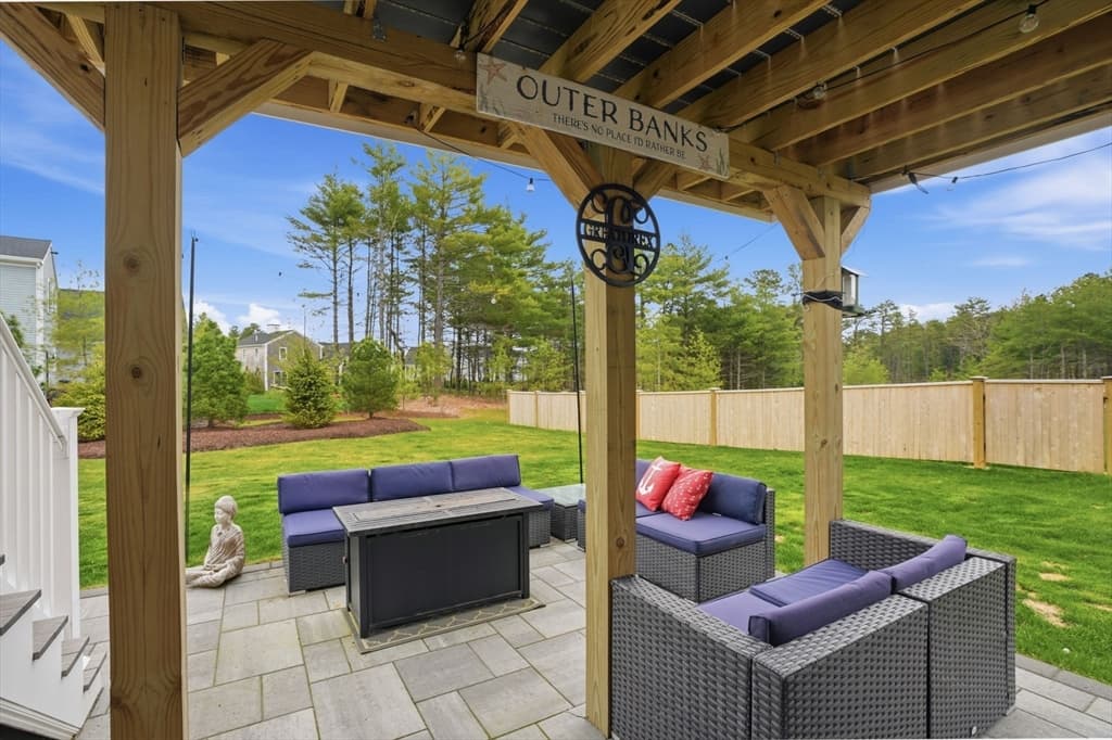Single Family Residence at 7 Yellow Birch Dr, Plymouth MA 02360, photo 33 of 42