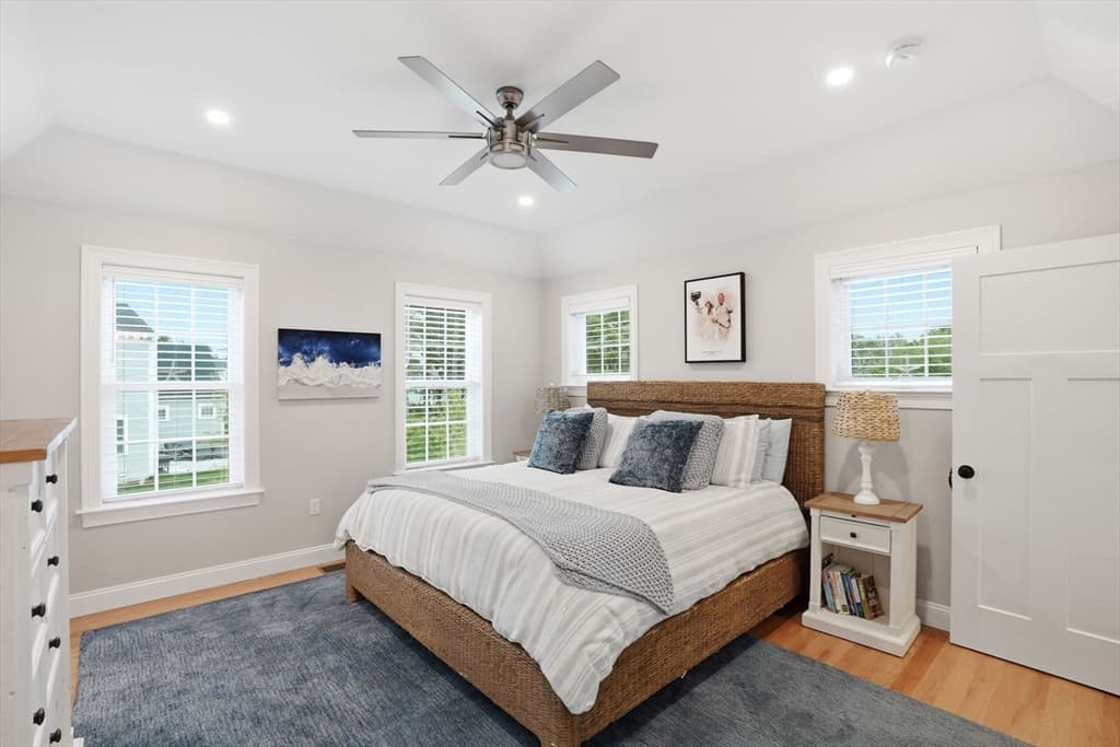 Single Family Residence at 7 Yellow Birch Dr, Plymouth MA 02360, photo 18 of 42