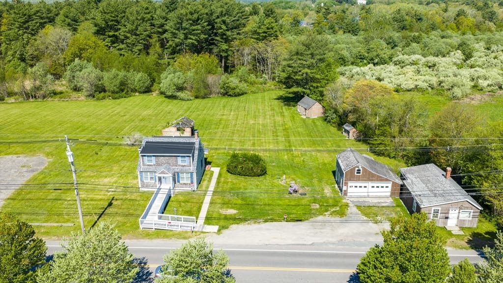 576 Faunce Corner Rd, Dartmouth MA 02747 photo 2