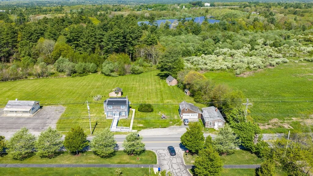576 Faunce Corner Rd, Dartmouth MA 02747 photo 3