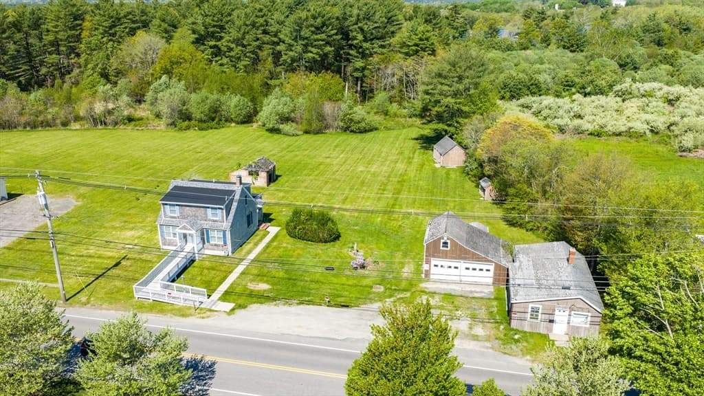 576 Faunce Corner Rd, Dartmouth MA 02747