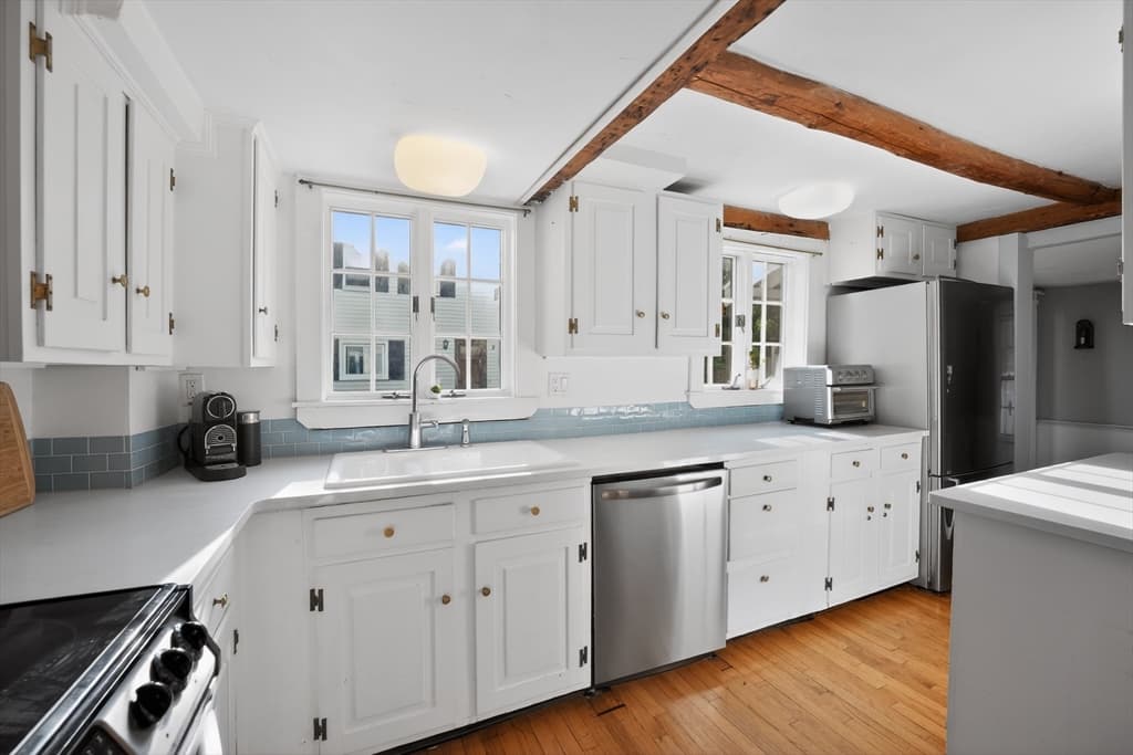Single Family Residence at 44 Church St, Wakefield MA 01880, photo 2 of 21