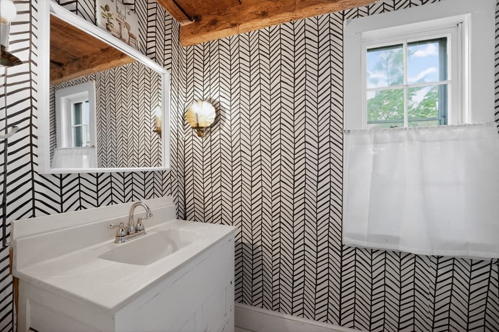 Single Family Residence at 44 Church St, Wakefield MA 01880, photo 6 of 21