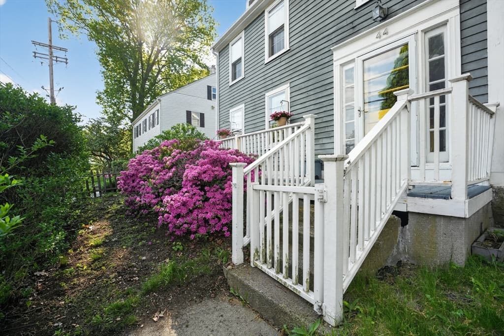 Single Family Residence at 44 Church St, Wakefield MA 01880, photo 13 of 21