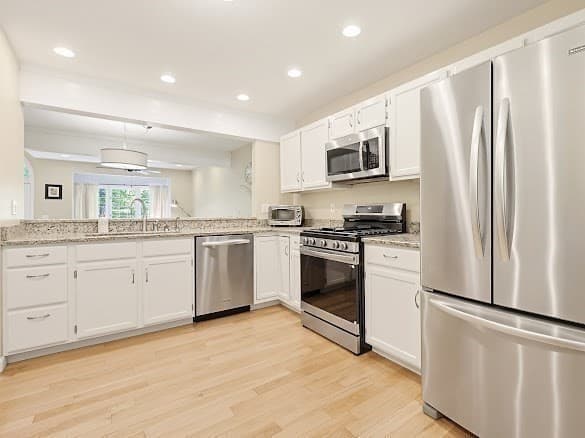 Condominium at 6 Rosewood Lane # 6, Hopkinton MA 01748, Hopkinton, photo 4 of 35