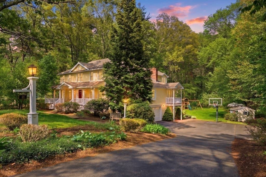94 College Road, Concord MA 01742
