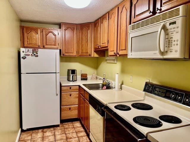 41 Leonard Rd # 41, Boxborough MA 01719 photo 3