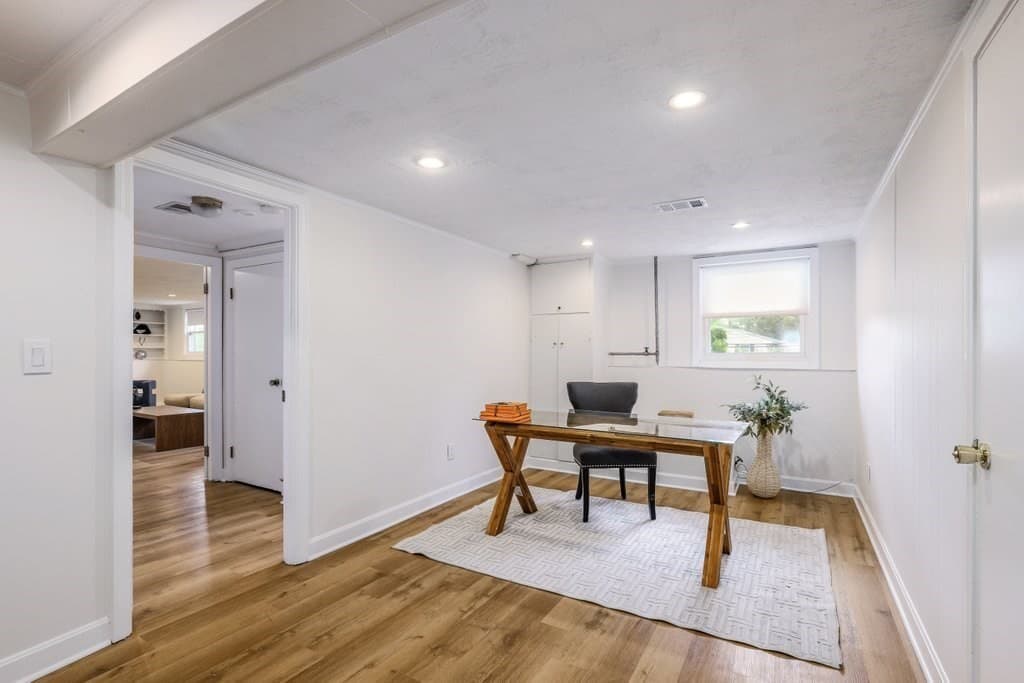 Single Family Residence at 15 Bosworth Rd, Framingham MA 01701, Framingham, photo 23 of 36