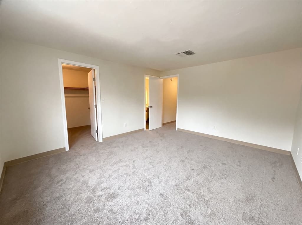 Condominium at 20 Lordvale Blvd # 202, Grafton MA 01536, Grafton, photo 6 of 22