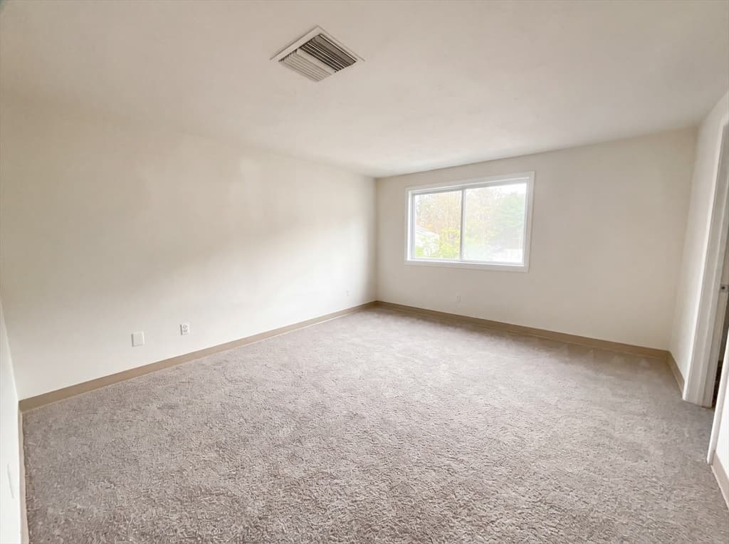 Condominium at 20 Lordvale Blvd # 202, Grafton MA 01536, Grafton, photo 9 of 22