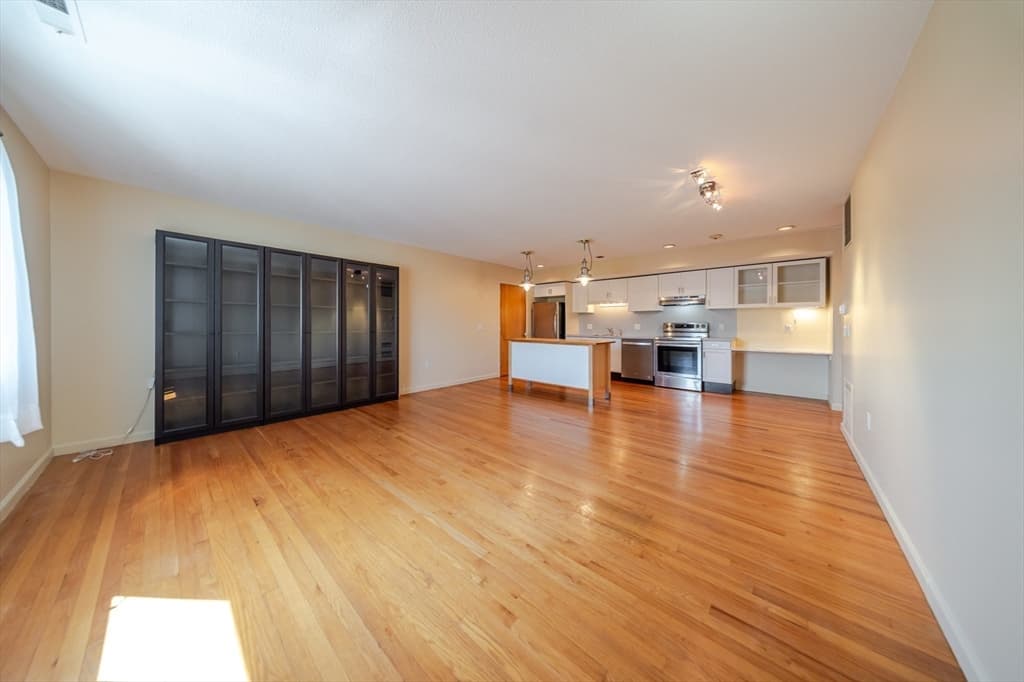 Condominium at 351 Pleasant St # 9, Northampton MA 01060, Northampton, photo 11 of 33