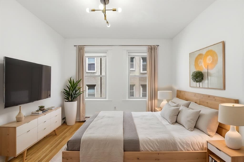 Condominium at 1673 Commonwealth Ave # 3, Boston MA 02135, photo 9 of 31
