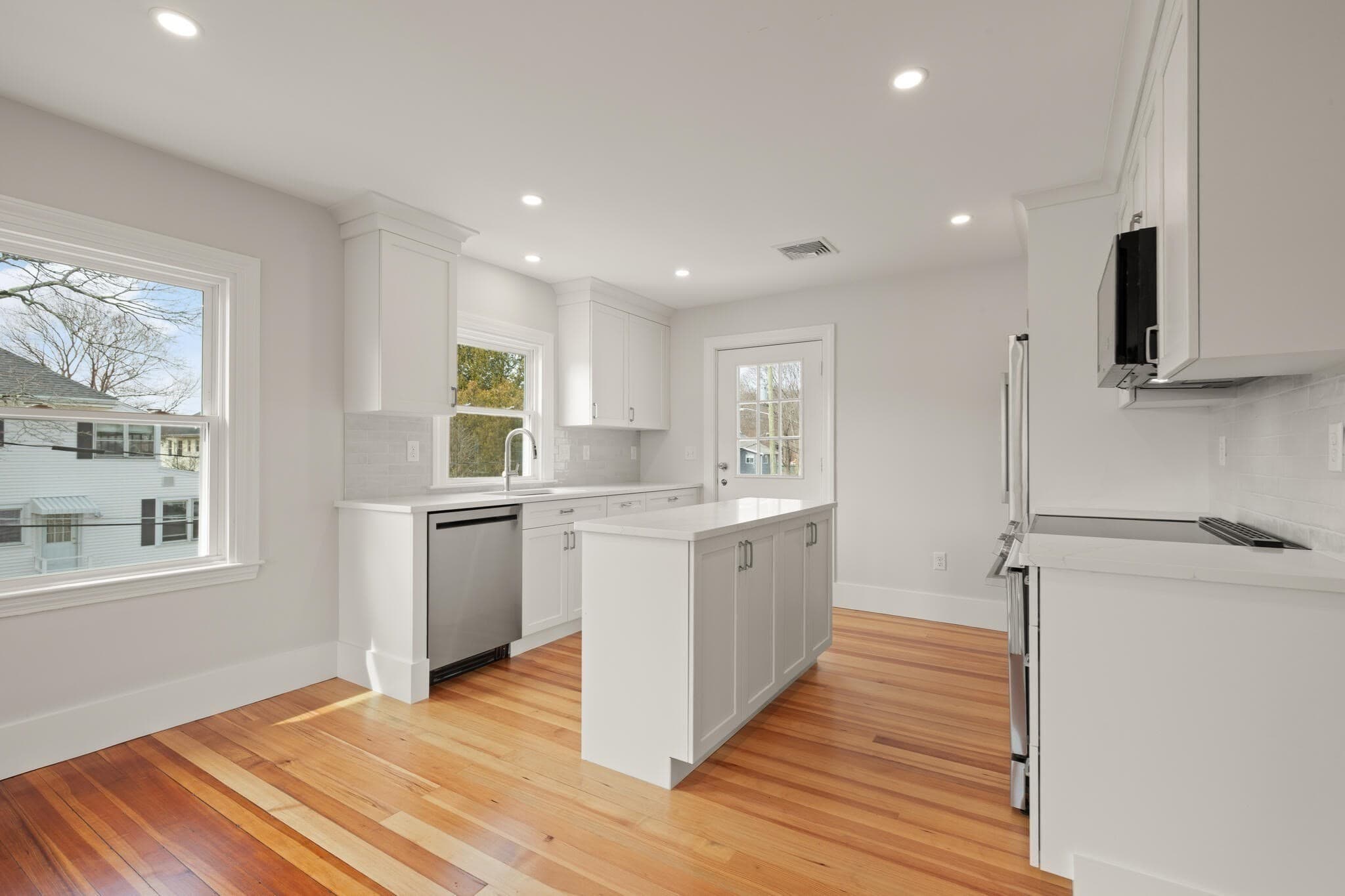 2 Family - 2 Units Up/Down at 156-158 Waverley St, Belmont MA 02478, Belmont, photo 22 of 42