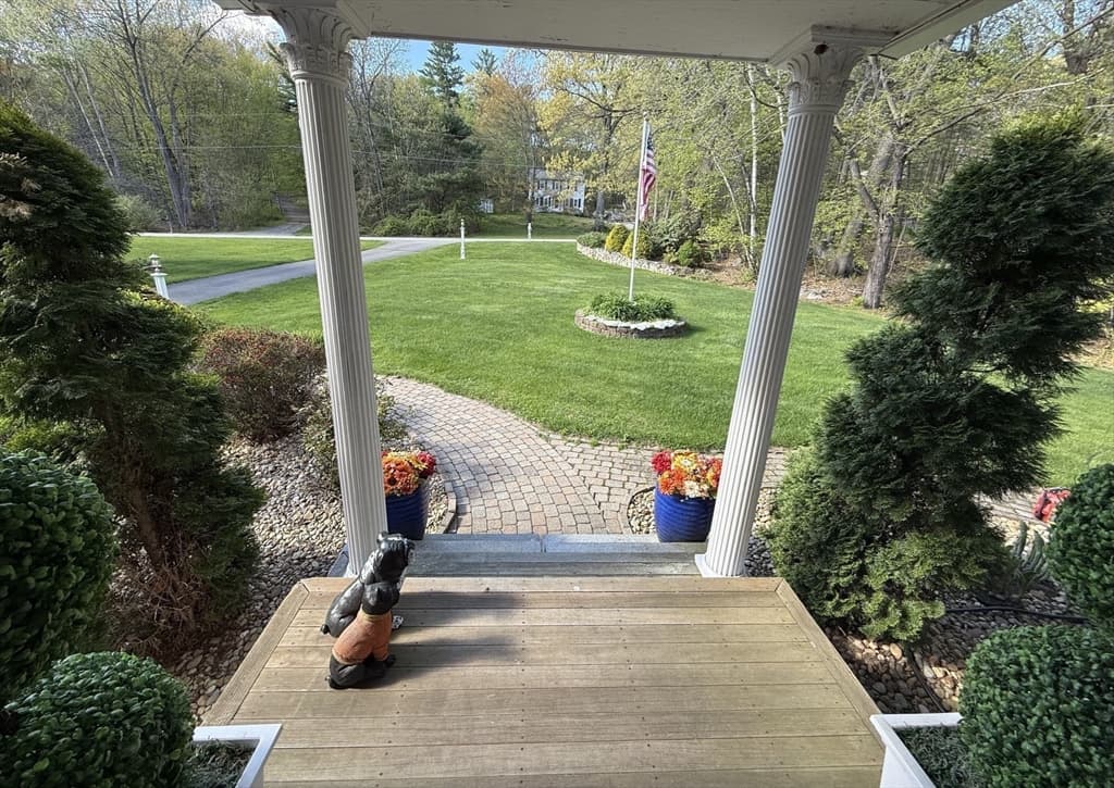 190 Wyndridge Circle, Pelham NH 03076 photo 4
