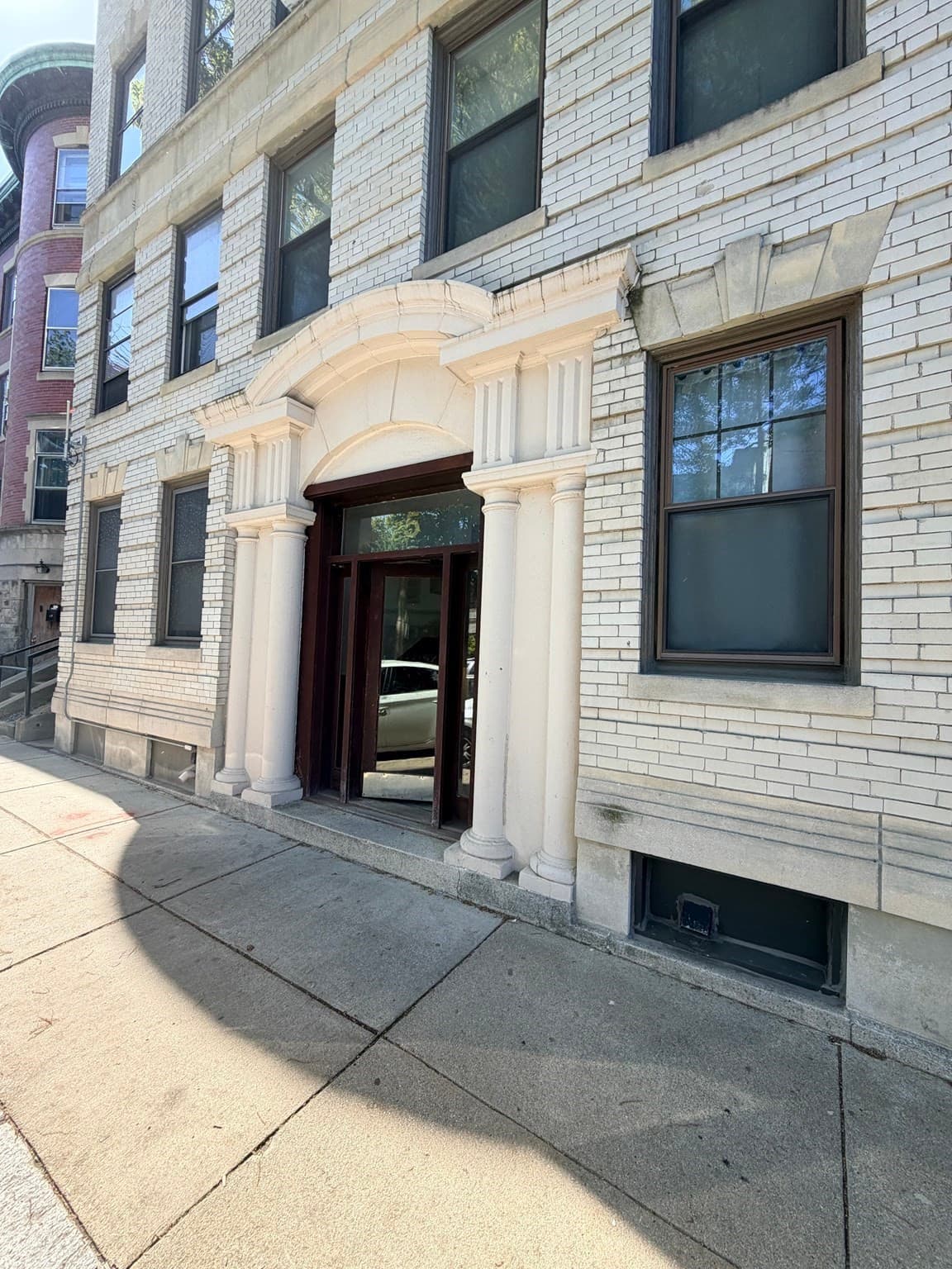 Condominium at 5 Braemore Rd # A, Boston MA 02135, photo 2 of 7