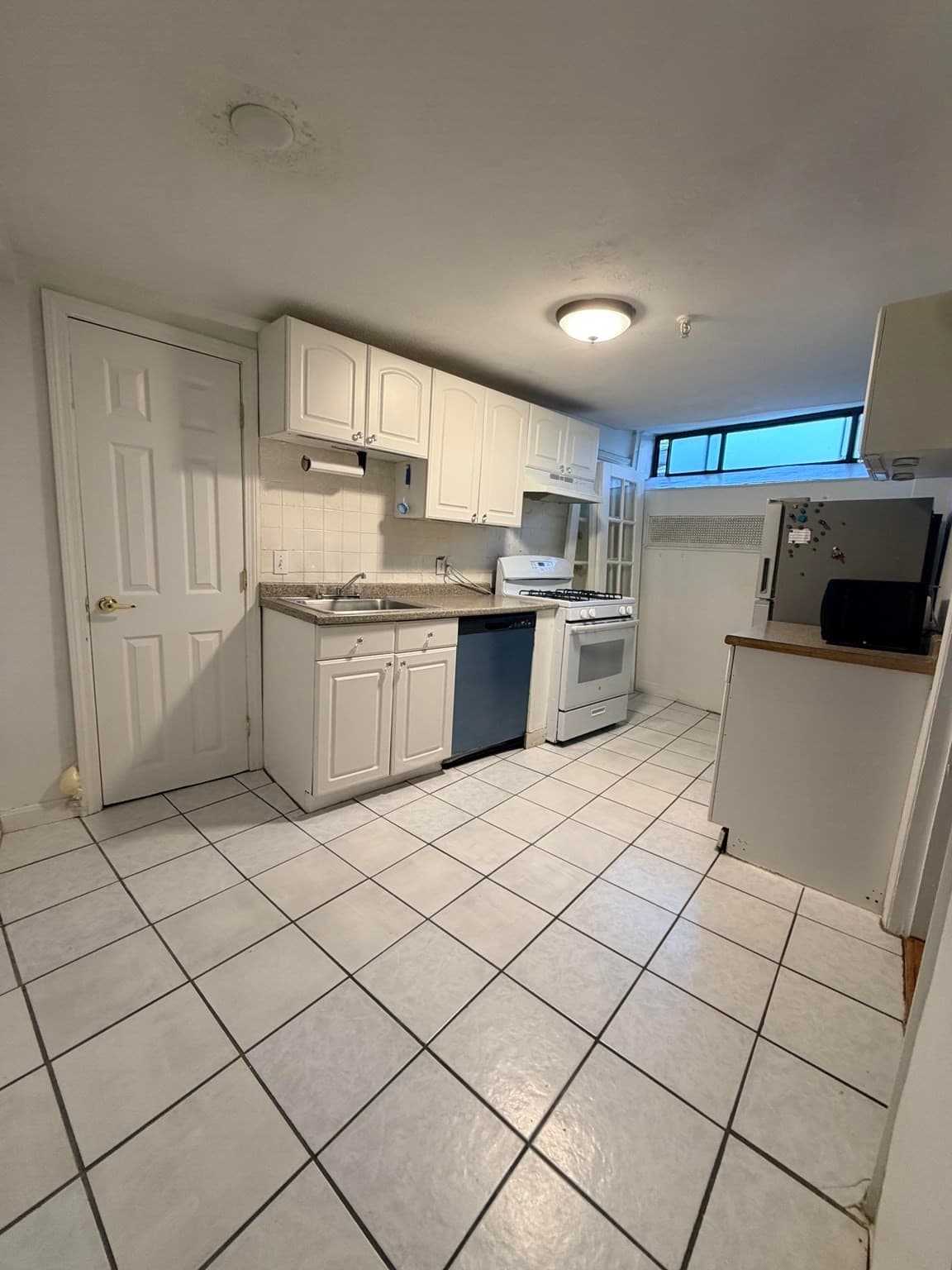 Condominium at 5 Braemore Rd # A, Boston MA 02135, photo 3 of 7